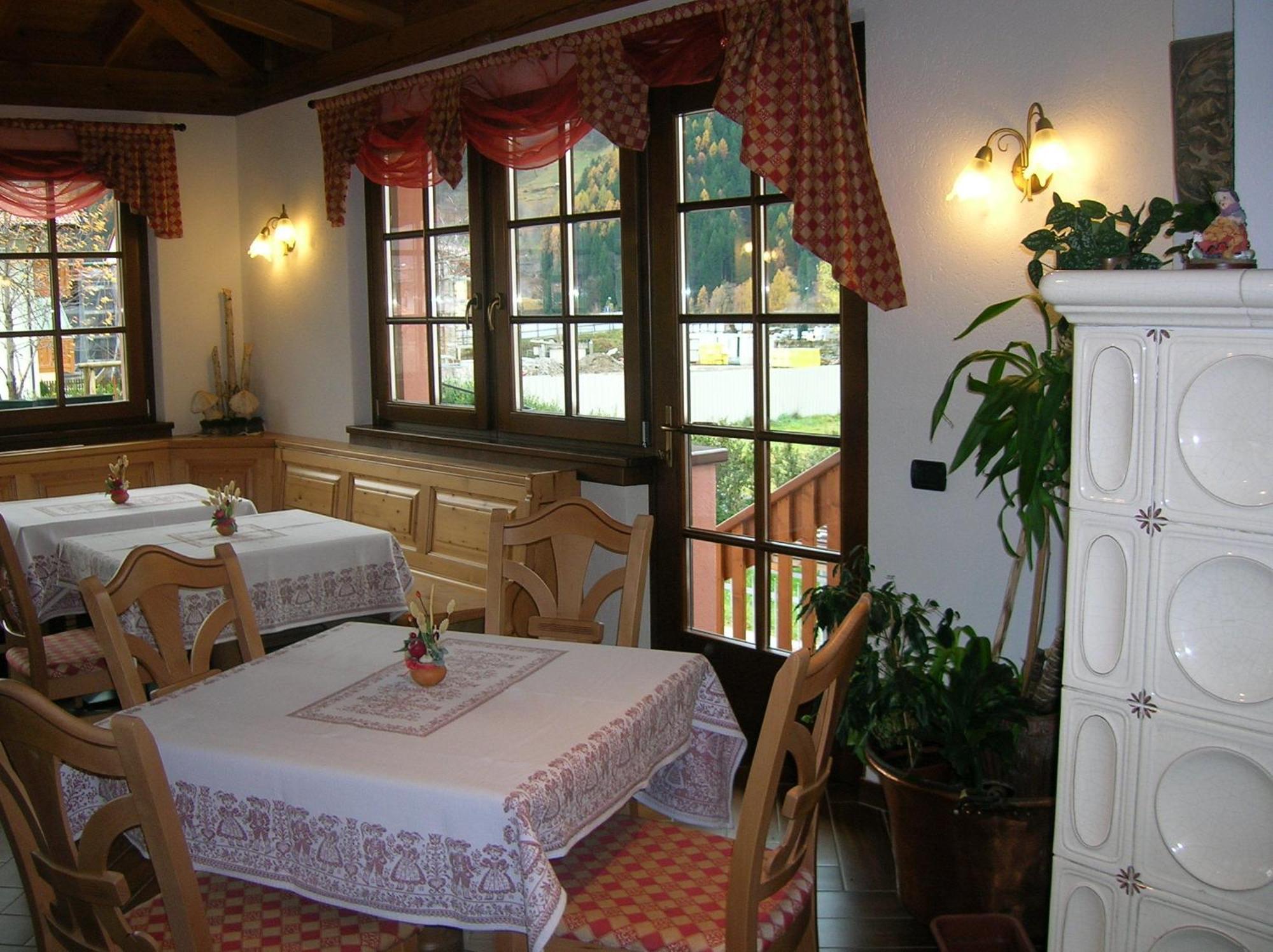 Hotel Villa Fosine Pinzolo Eksteriør billede