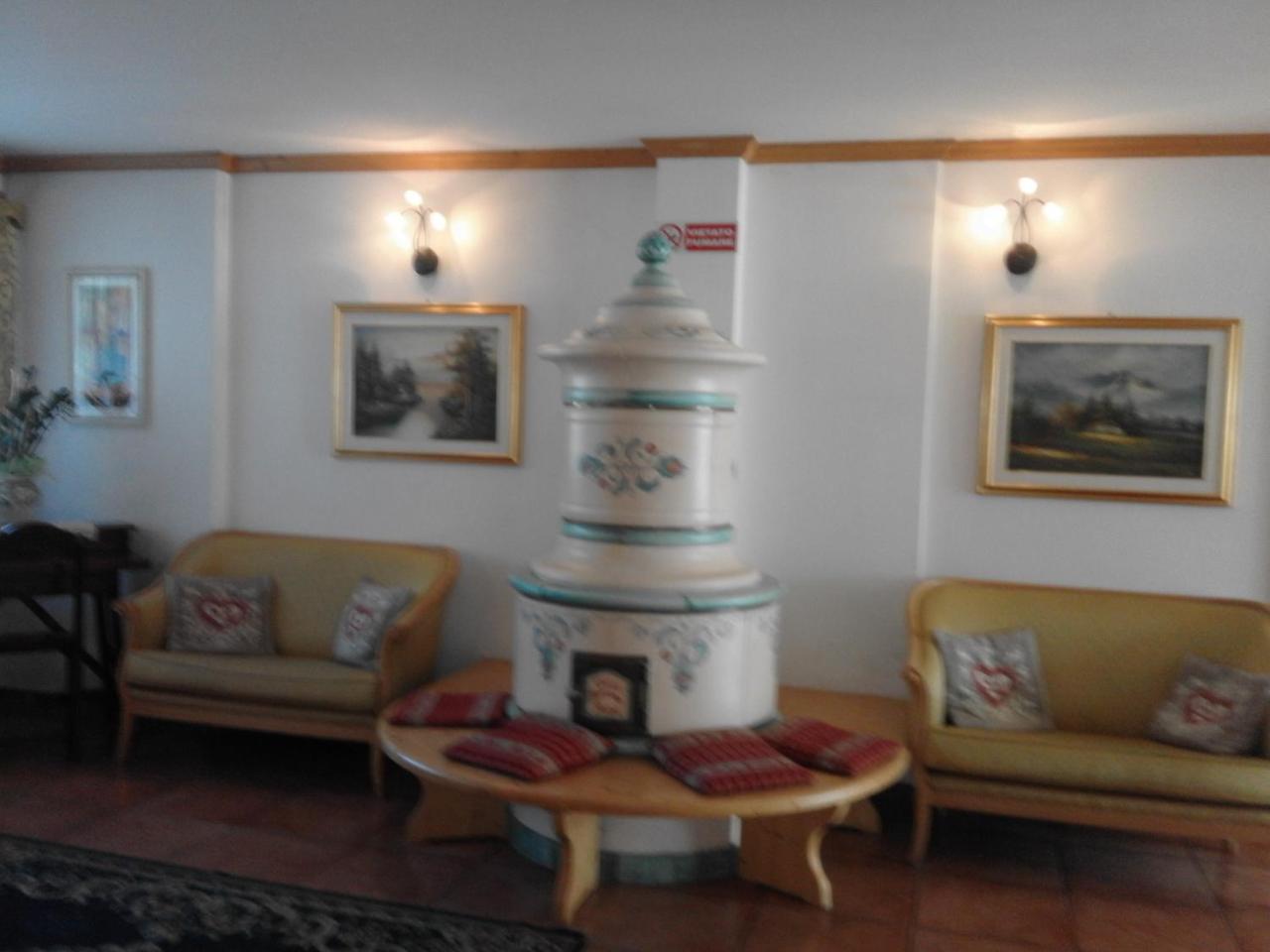 Hotel Villa Fosine Pinzolo Eksteriør billede